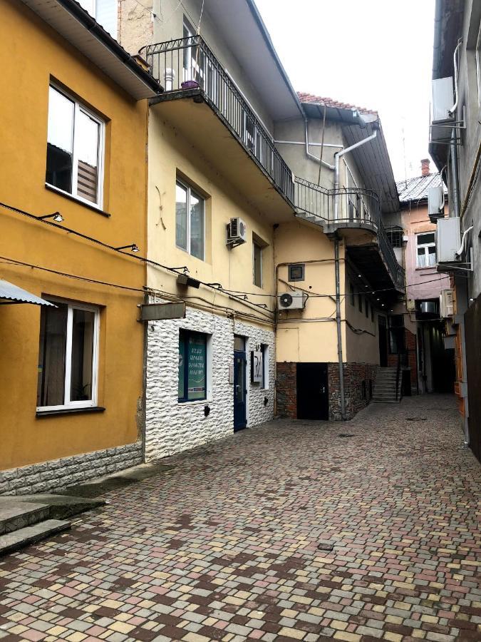 Gil Apartments, Korzo 7,2 Centre Ujgorod Dış mekan fotoğraf