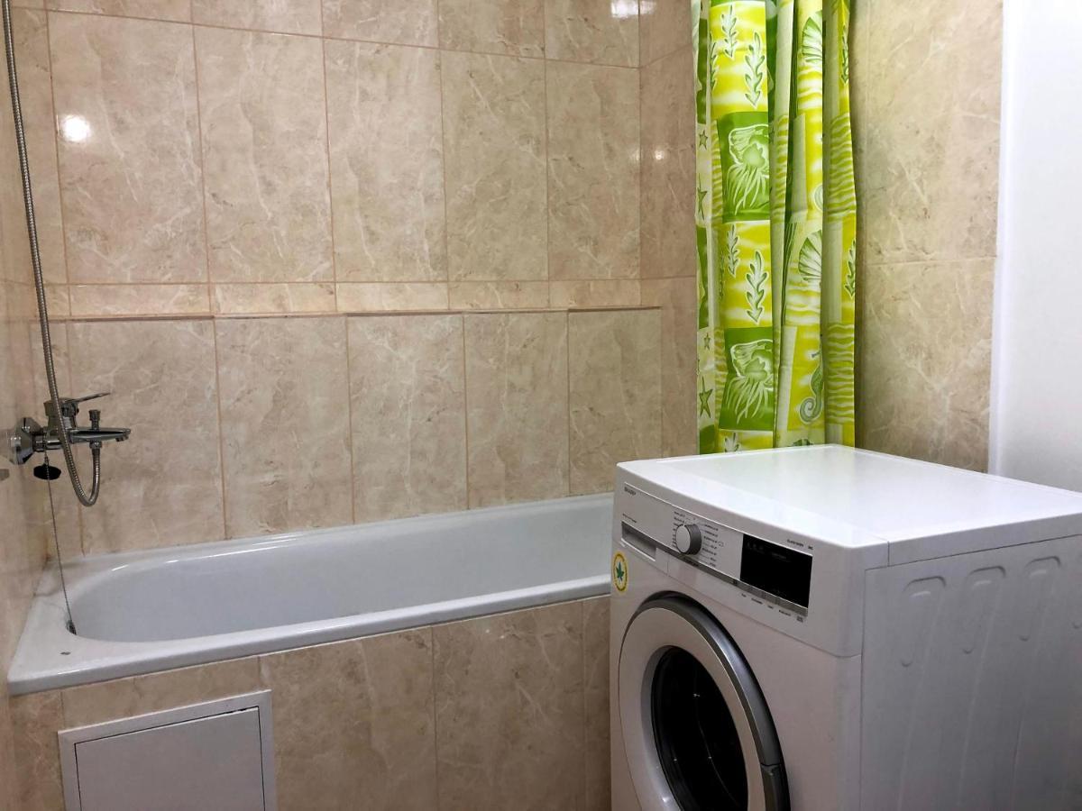Gil Apartments, Korzo 7,2 Centre Ujgorod Dış mekan fotoğraf