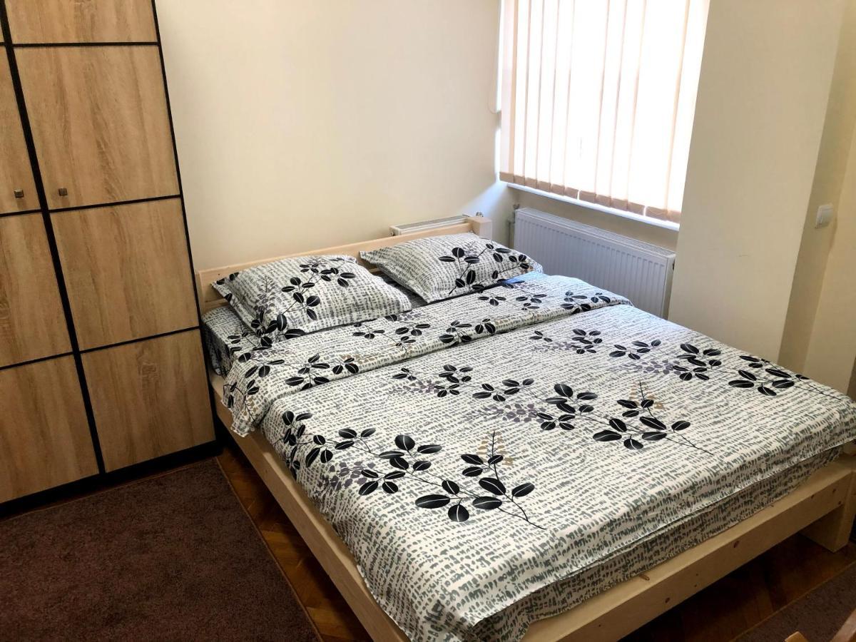 Gil Apartments, Korzo 7,2 Centre Ujgorod Dış mekan fotoğraf